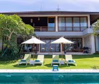 Villa Aiko, Villa From The Garden