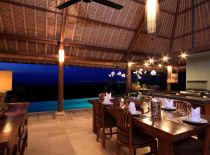 Villa Bayu, Romantic dining by the pool