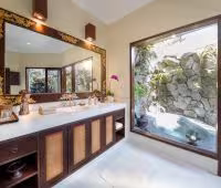 Вилла Cemara, Ванная комната